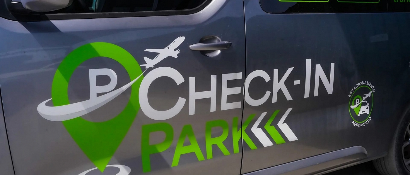 Check-in Park transfer van, side view